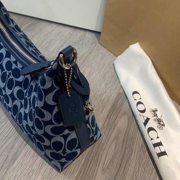 Coach navy blue small bag - Picture 3 of 9